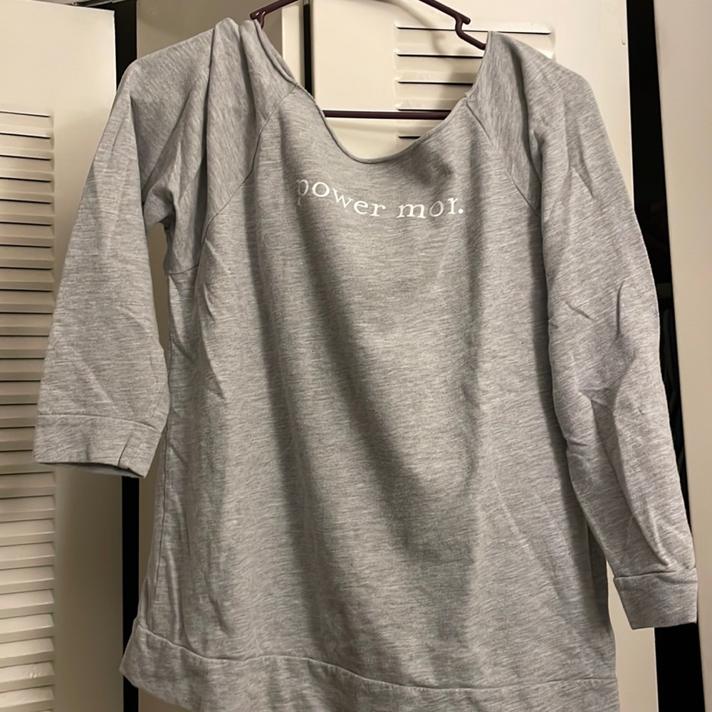 Thread Tank Large “Power mom” off the shoulder long sleeve shirt